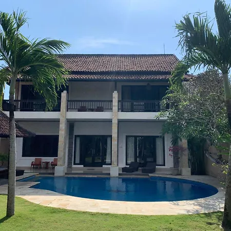 Charming 4 Bedrooom Villa In Kerobokan By Nami Bali